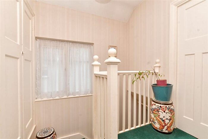 3 Bedroom Detached House For Sale In Highlands Avenue, Leatherhead, Surrey, KT22