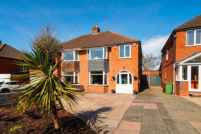 3 Bedroom Semi Detached House For Sale In Merevale Road, Solihull, B92