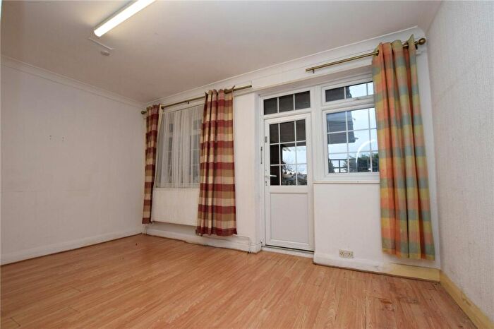 3 Bedroom Terraced House For Sale In Bishops Avenue, Chadwell Heath, Romford, Essex, RM6
