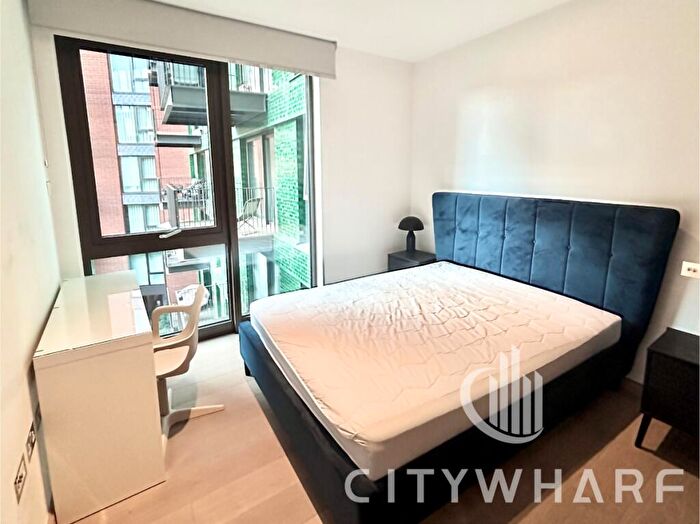 2 Bedroom Flat To Rent In Apartment G, Legacy Building, Viaduct Gardens, London, SW11