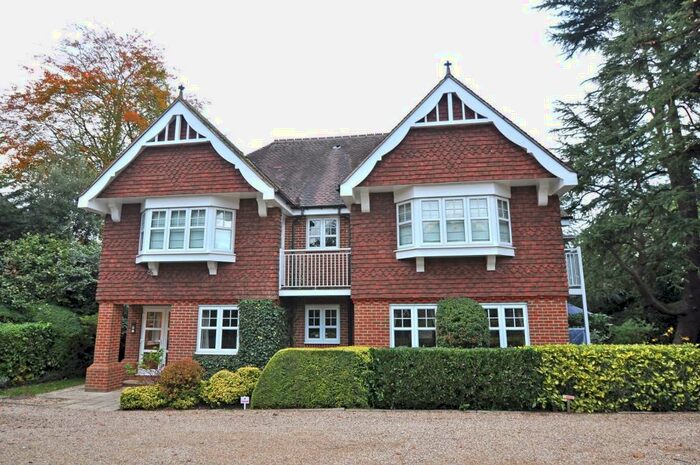 2 Bedroom Apartment To Rent In Hilgrove House, Harrow Lane, Maidenhead, Berkshire, SL6