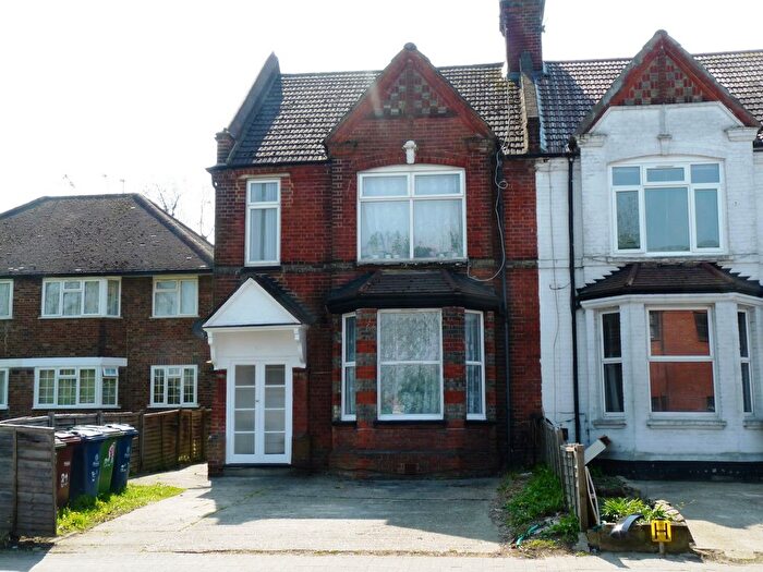 2 Bedroom Maisonette To Rent In Pinner Road, Harrow, HA1