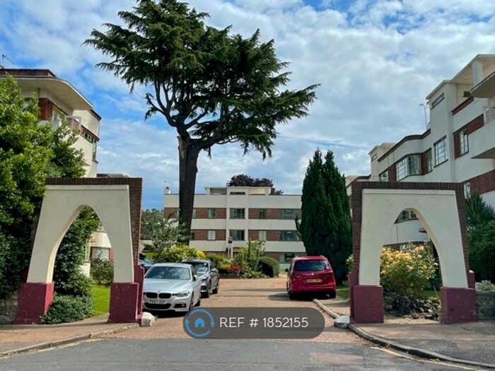 2 Bedroom Flat To Rent In Grosvenor Road, London, E11