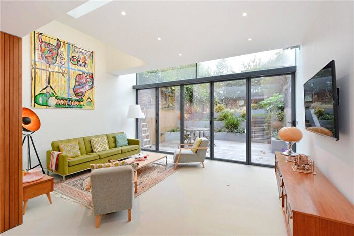 5 Bedroom Terraced House To Rent In Cross Street, Angel, N1