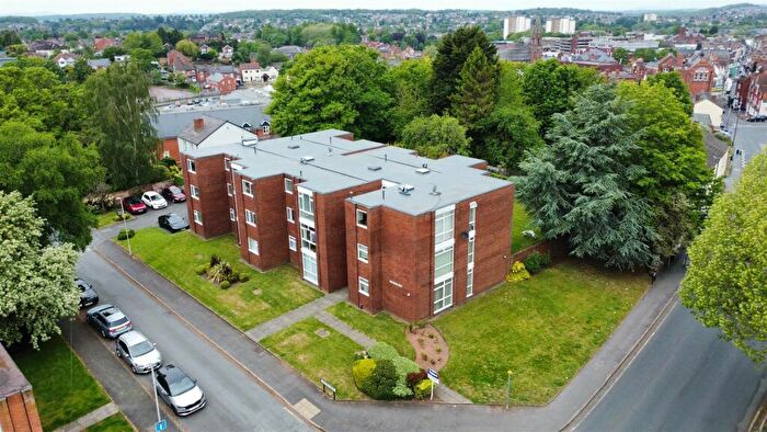 2 Bedroom Apartment For Sale In Red Hill, Stourbridge, DY8