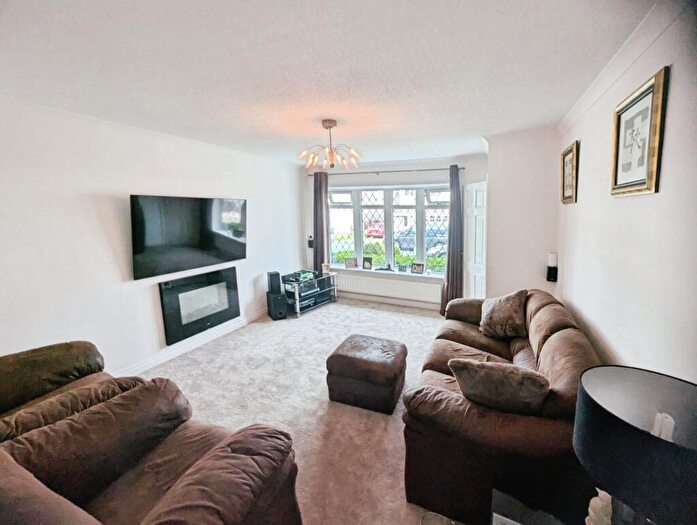 3 Bedroom Semi-Detached House For Sale In Greenacres Grove, Halifax, West Yorkshire, HX3