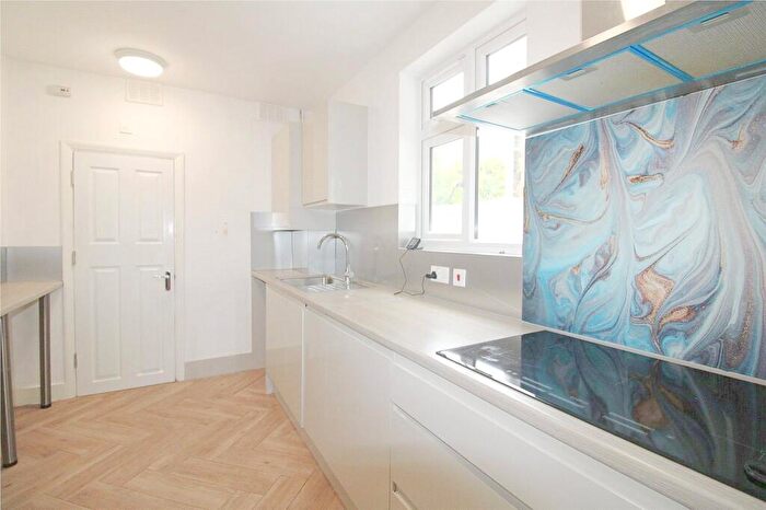 4 Bedroom Terraced House To Rent In Thornhill Road, Croydon, CR0