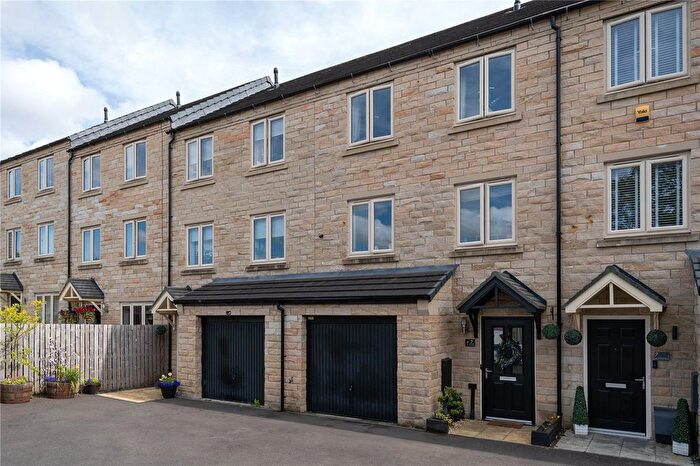 4 Bedroom Terraced House For Sale In Black Rock Drive, Linthwaite, Huddersfield, West Yorkshire, HD7