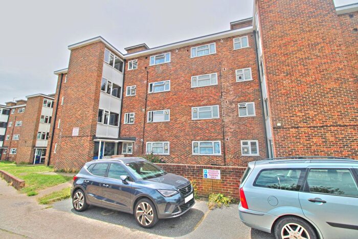 1 Bedroom Detached House To Rent In Faygate Road, Eastbourne, BN22
