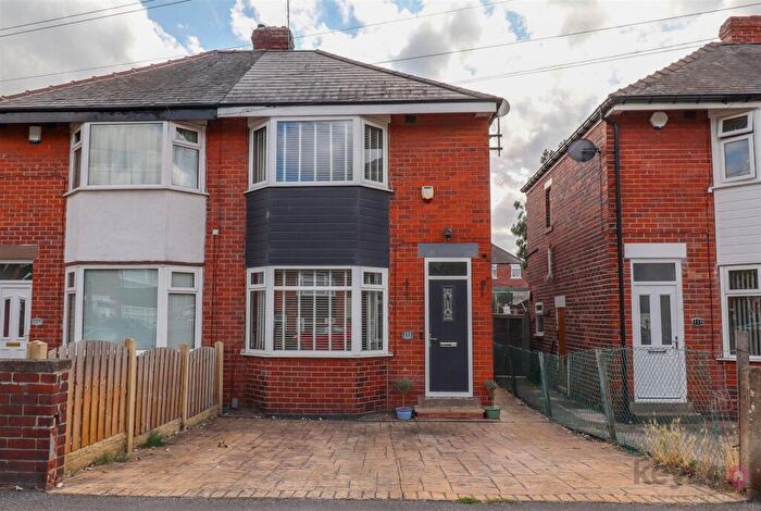 3 Bedroom Semi-Detached House For Sale In Handsworth Avenue, Sheffield, S9