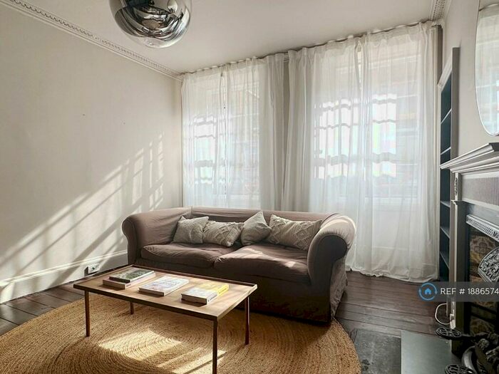 2 Bedroom Flat To Rent In St. Stephen Street, Edinburgh, EH3