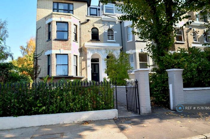 2 Bedroom Flat To Rent In Lordship Road, London, N16