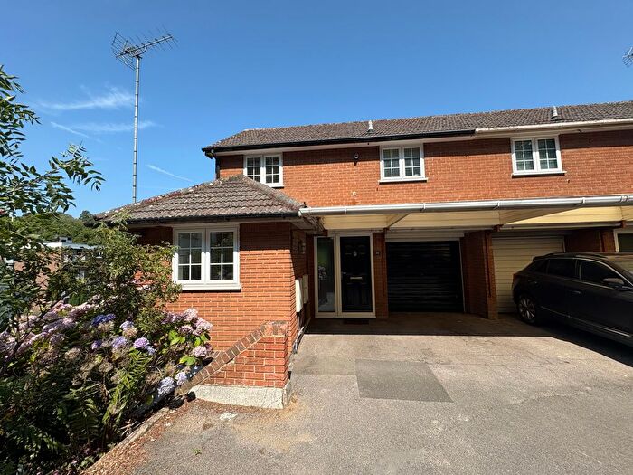 2 Bedroom Maisonette To Rent In Ockford Road, Godalming, GU7