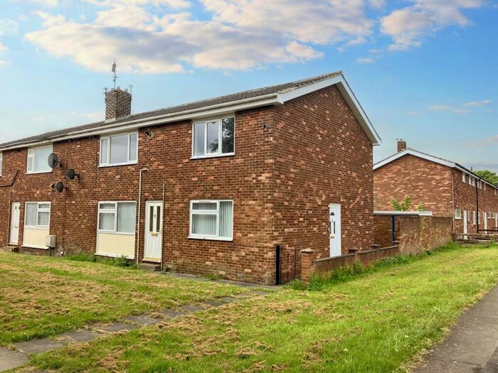 2 Bedroom Flat To Rent In Kent Close, Ashington, Northumberland, NE63