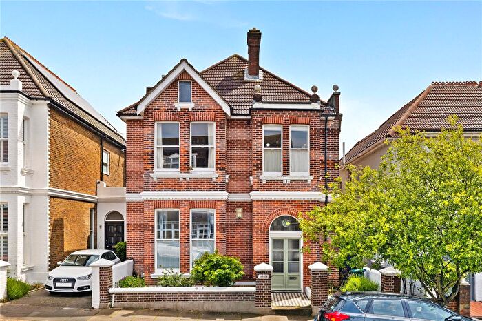 2 Bedroom Flat For Sale In Montefiore Road, Hove, East Sussex, BN3