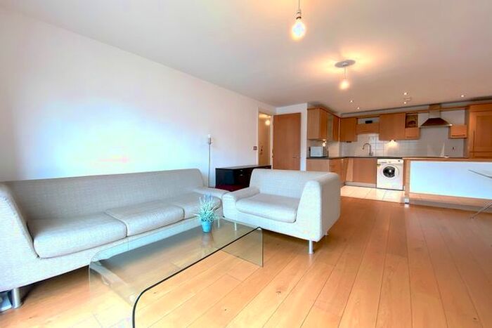 2 Bedroom Flat To Rent In Montaigne Close, London, SW1P