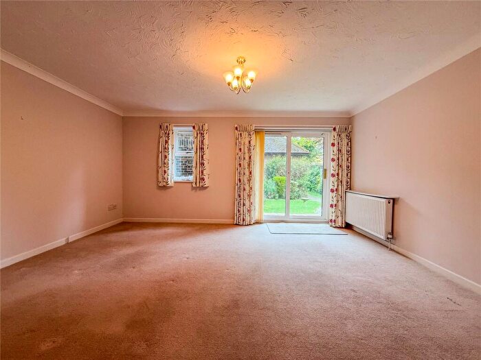 2 Bedroom Apartment For Sale In Wortley Road, Highcliffe On Sea, Christchurch, Dorset, BH23