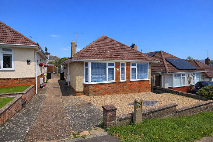 2 Bedroom Detached Bungalow For Sale In Oakdene Avenue, Portslade, BN41