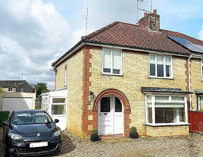 3 Bedroom Semi Detached House For Sale In Wells Road, Fakenham, Norfolk, NR21