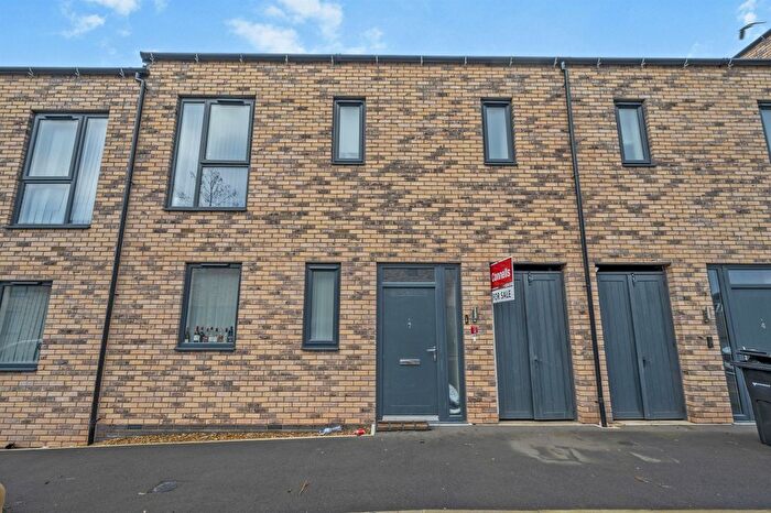 3 Bedroom Terraced House For Sale In Bird Close, Belgrave Village, Birmingham, B12