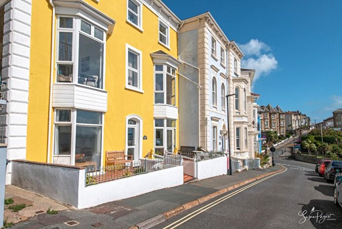 2 Bedroom Flat For Sale In Hambrough Road, Ventnor, PO38