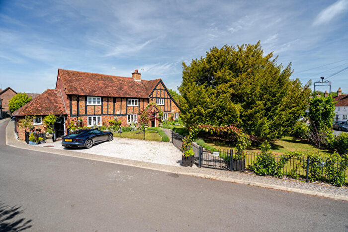 5 Bedroom Detached House For Sale In Bedford House, Toddington, Bedfordshire, LU5