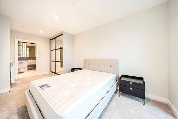 2 Bedroom Flat To Rent In Astell Road, London, SE3