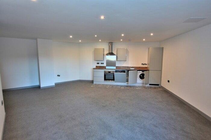 2 Bedroom Flat To Rent In Church Street, Wolverhampton, WV2