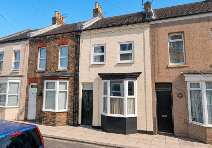 2 Bedroom Terraced House For Sale In Ayton Road, Ramsgate, Kent, CT11