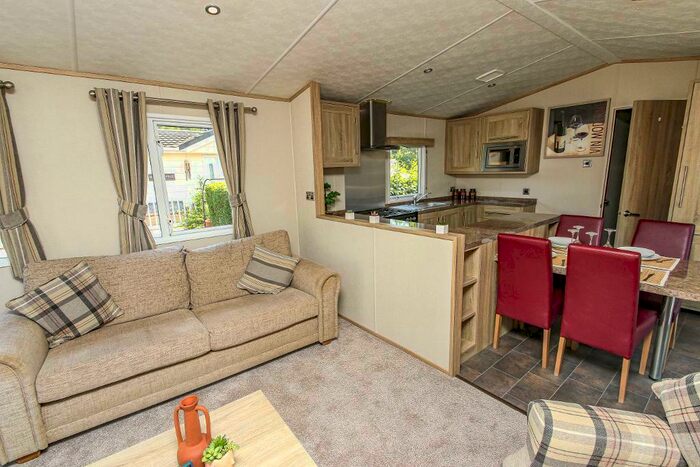 2 Bedroom Mobile Home For Sale In Brooklyn Holiday Park, Gravel Lane, Banks, Southport, PR9