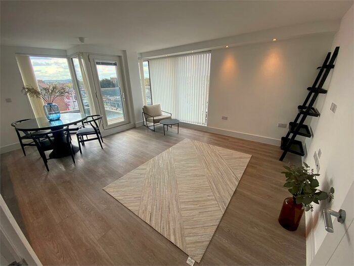 2 Bedroom Apartment To Rent In Station Road, Edgware, Middlesex, HA8
