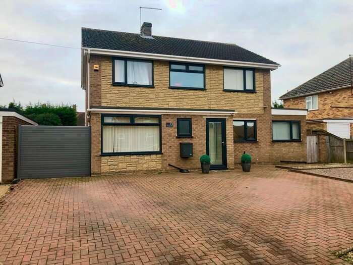 4 Bedroom Detached House To Rent In St Gilberts Road, Bourne, Lincolnshire, PE10