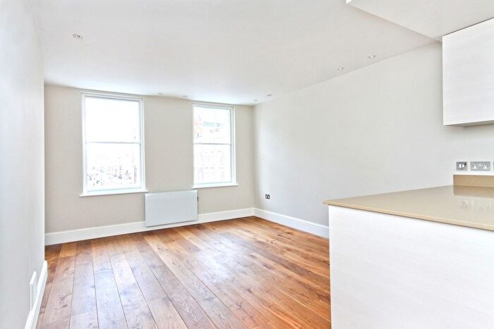 2 Bedroom Flat To Rent In Seymour Place, London, W1H
