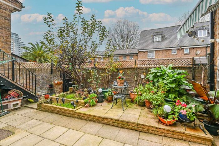 4 Bedroom Detached House For Sale In West Gardens, Wapping, London, E1W