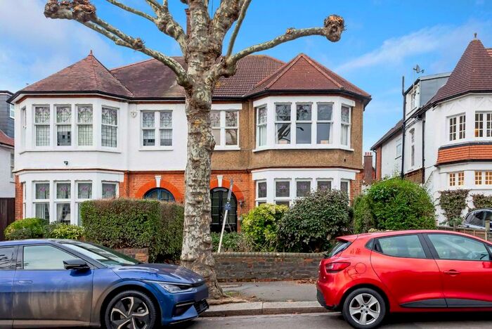 2 Bedroom Flat To Rent In Arden Road, London, N3
