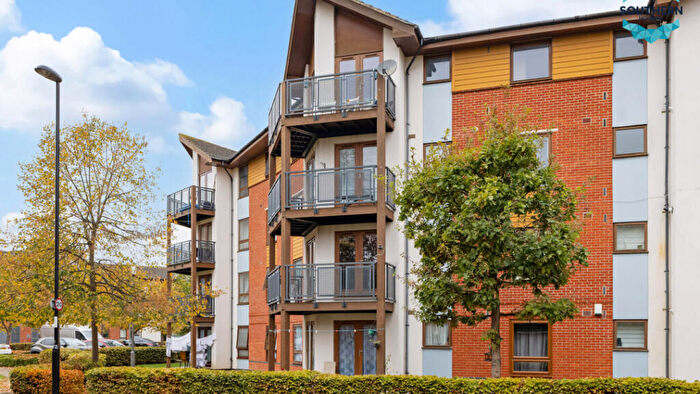 2 Bedroom Flat For Sale In Flat Innerd Court Clarke Close, CR0
