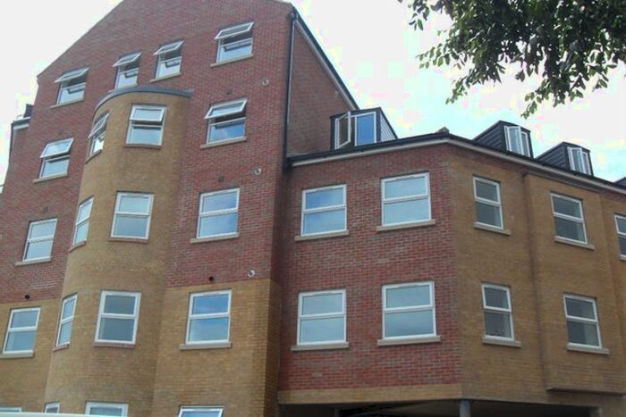 1 Bedroom Flat To Rent In Sterling Court, Halfpenny Lane, Pontefract WF8