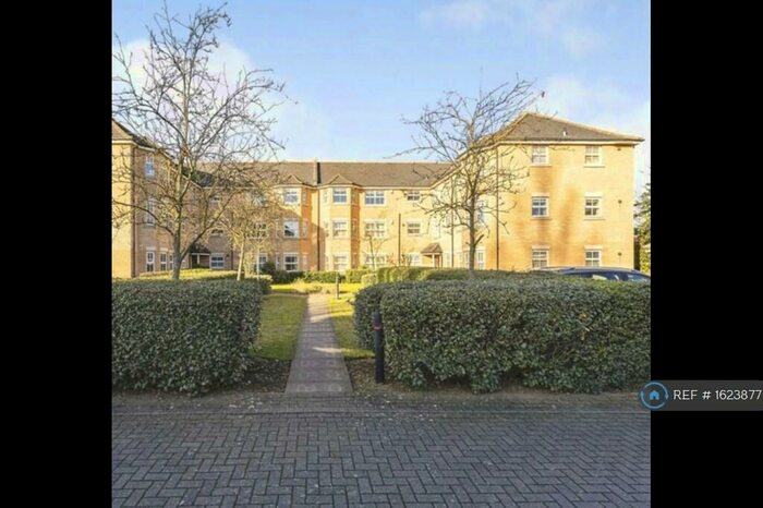 2 Bedroom Flat To Rent In Regency Square, Cambridge, CB1