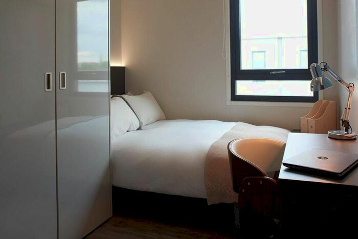 Studio To Rent In Holloway Road, London, N7