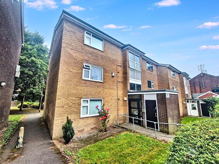 1 Bedroom Flat To Rent In Warwick Street, Prestwich, M25