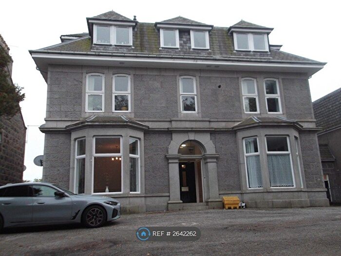 2 Bedroom Flat To Rent In Pitstruan House, Aberdeen, AB10