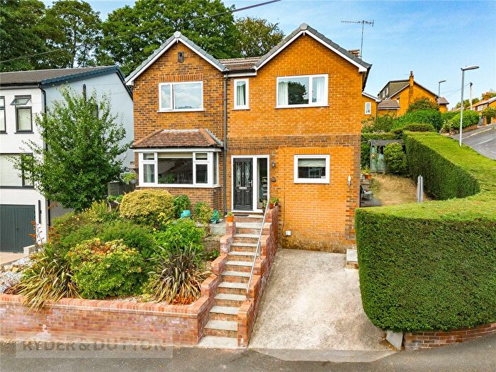 4 Bedroom Detached House For Sale In Wellmeadow Lane, Uppermill, Saddleworth, OL3