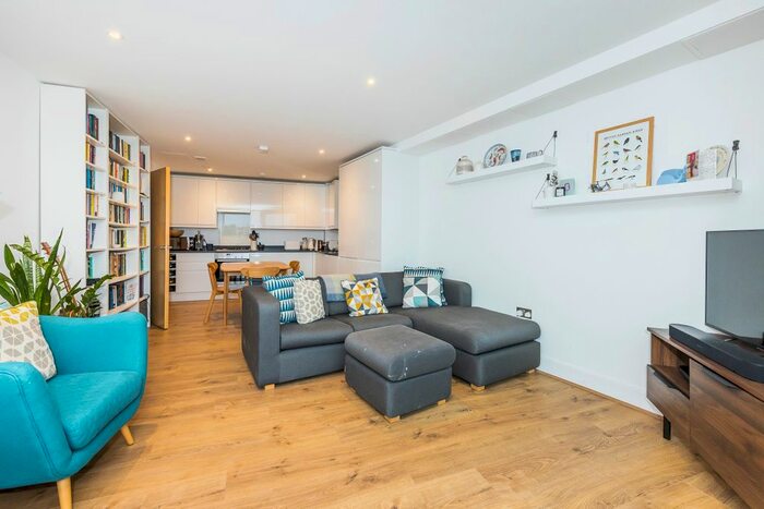 2 Bedroom Flat To Rent In Prince Of Wales Road, London, NW5