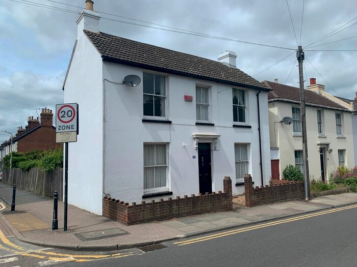 3 Bedroom Property To Rent In Nunnery Fields, Canterbury, CT1