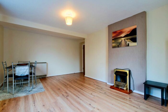 1 Bedroom Flat To Rent In Tilehurst Court, Kersal Way, Salford, M7