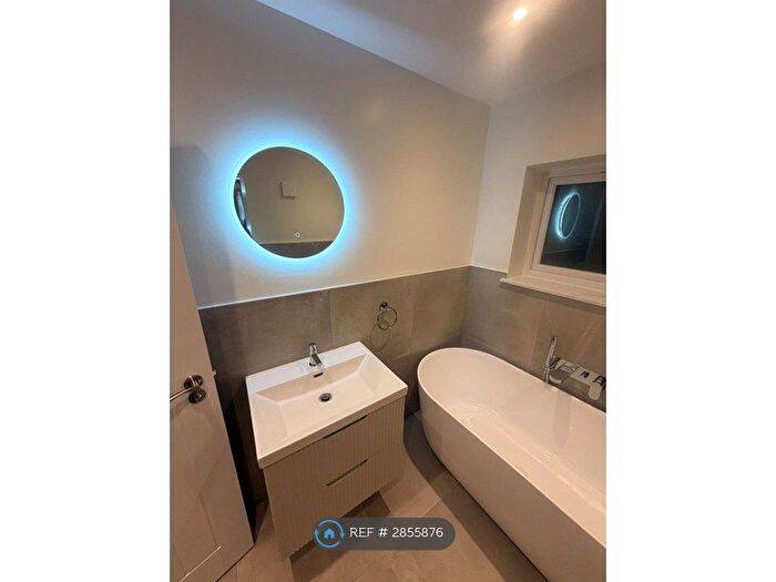 3 Bedroom Semi-Detached House To Rent In Burlands, Crawley, RH11