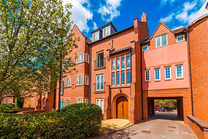 2 Bedroom Flat For Sale In Butts Green, Warrington, WA5