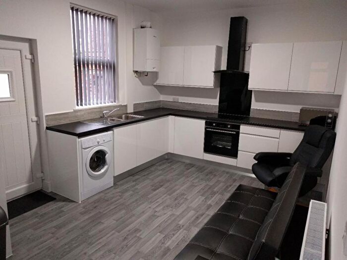 3 Bedroom End Of Terrace House To Rent In Norris Street, Preston, PR1