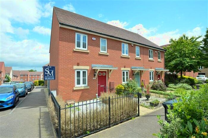 2 Bedroom End Of Terrace House To Rent In Abbess Terrace, Loughton, IG10