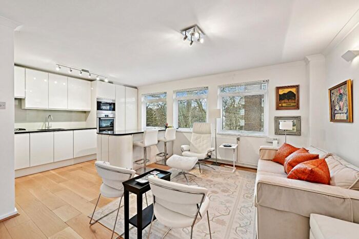 1 Bedroom Flat For Sale In Elm Park Gardens, Chelsea, London, SW10